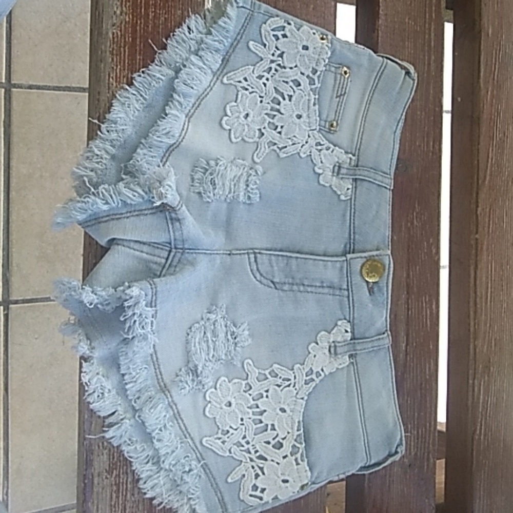 Short shorts